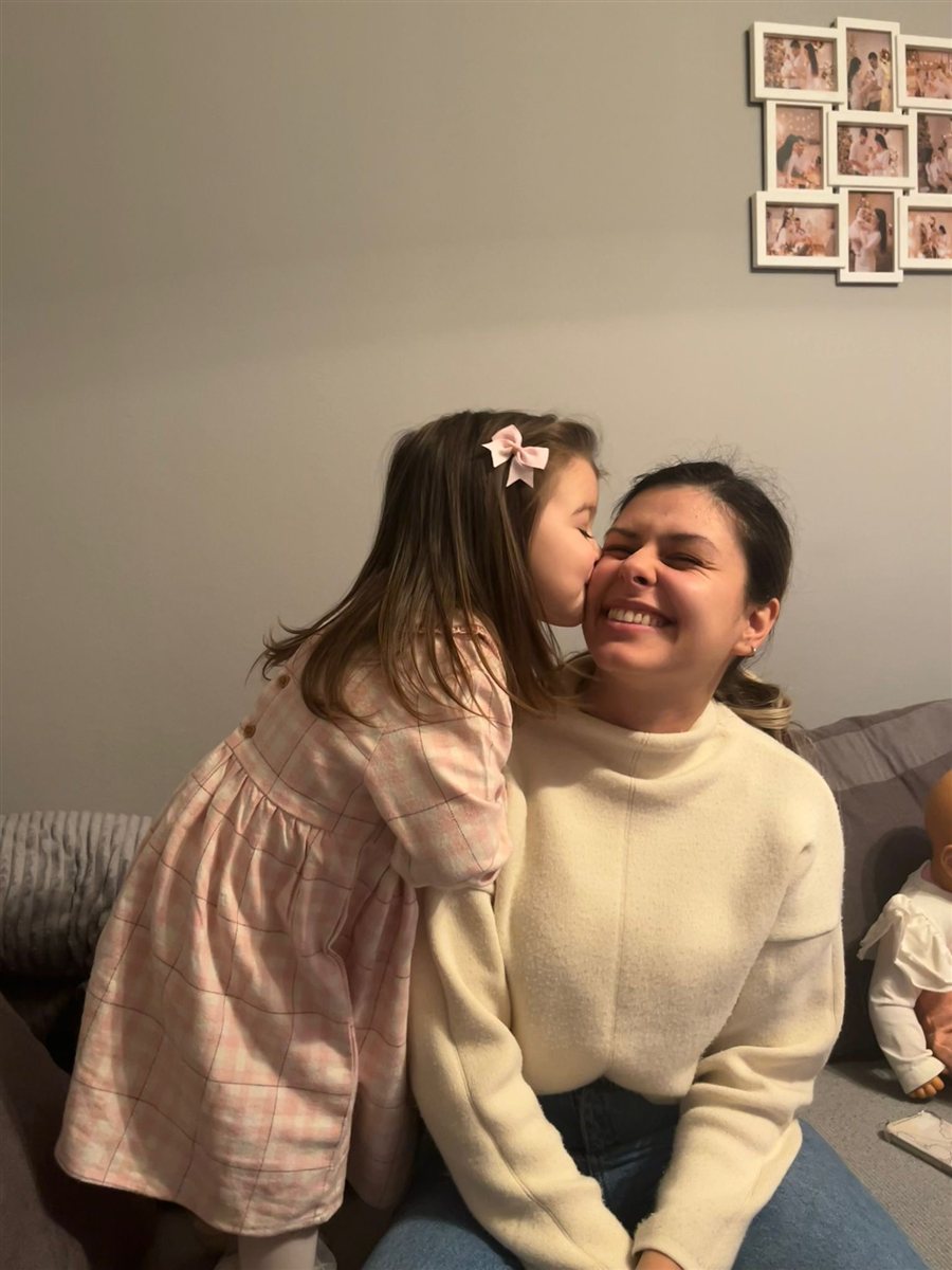 Devojčica ljubi Tamaru